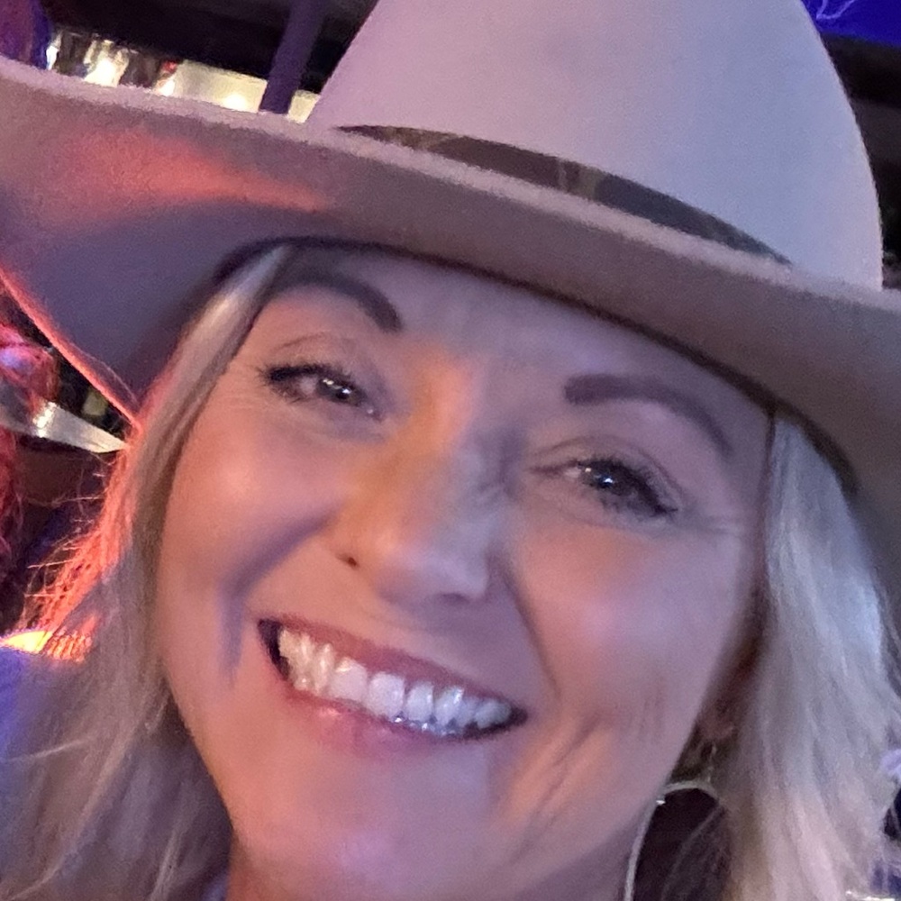 Meet your Posher, Brandi